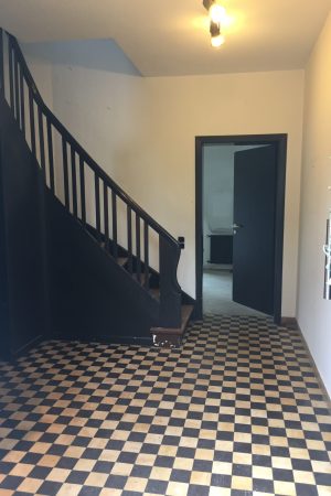 Bild2 Vorher Flur-Treppe